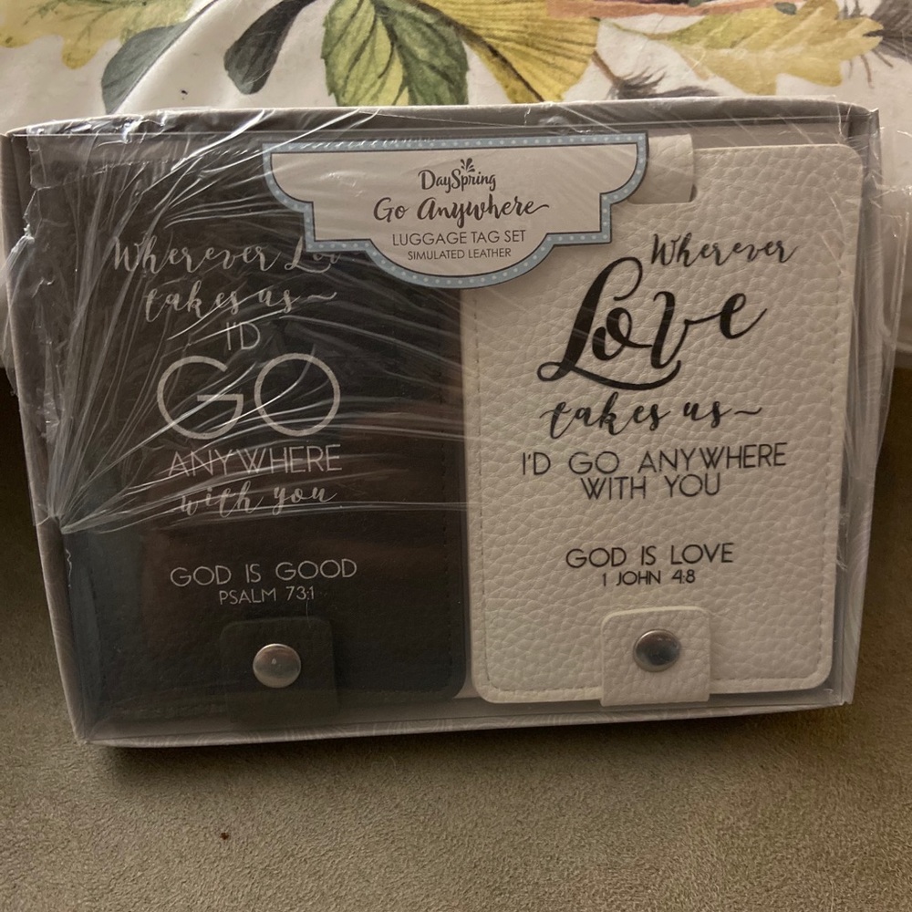 Dayspring - Luggage Tag set